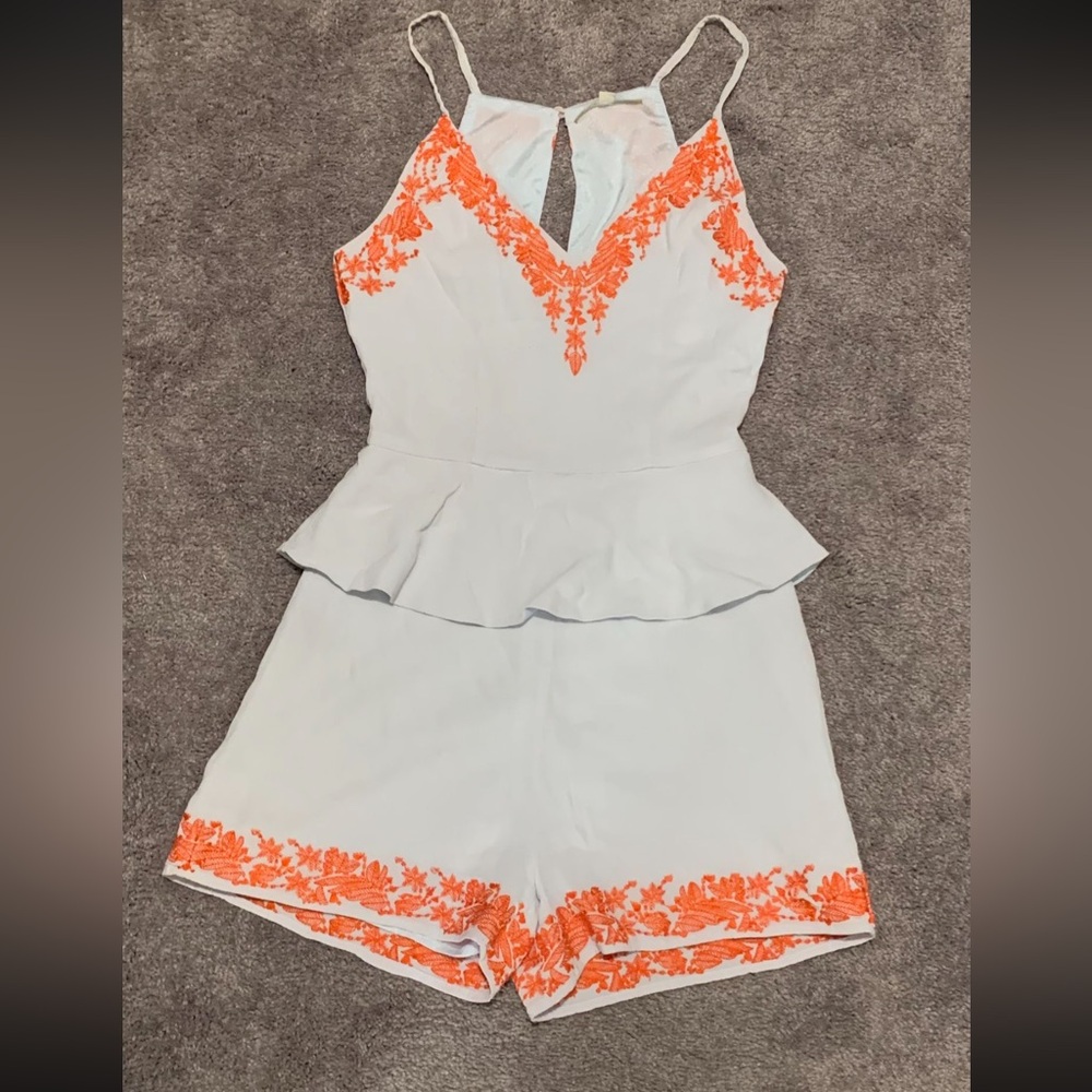 Gianni Bini White and Orange Women's Shorts Set